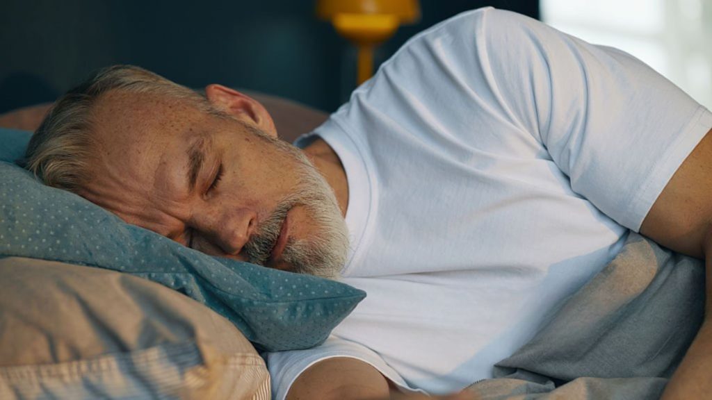 Side sleeping position helps reduce snoring during sleep